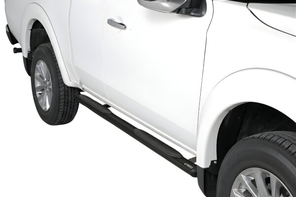 Schwellerrohre oval mit Tritt SCHWARZ für MITSUBISHI L200 Club Cab Bj. 2015-18 TÜV